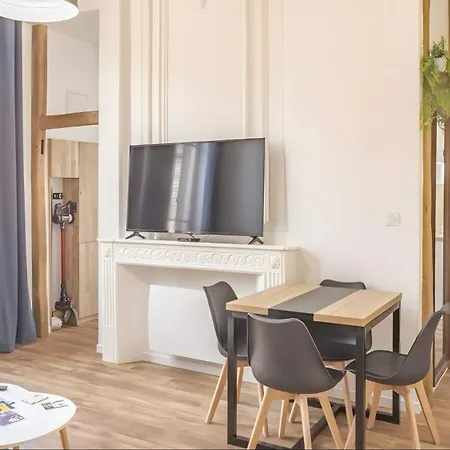 Appartement Le Repaire Des Templiers 6 Pers *